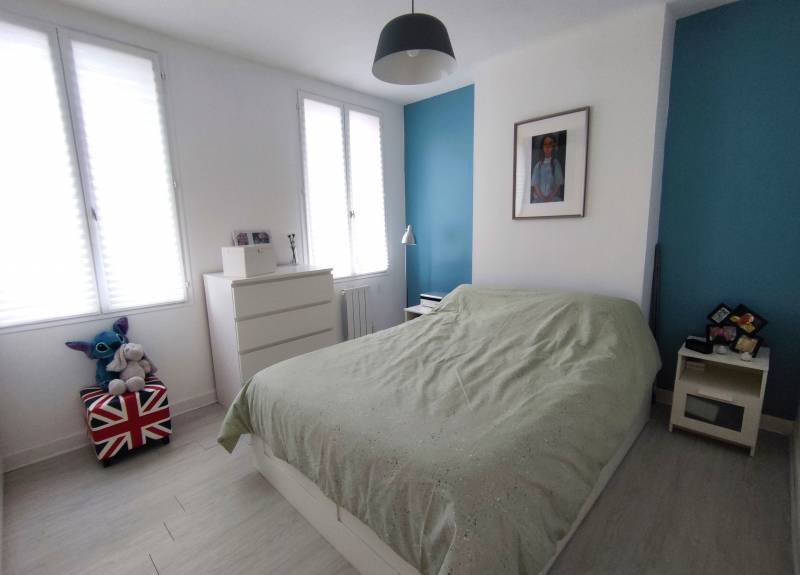 Maison en plein centre ville de 70m² environ avec jardin et garage PONT DE L'ARCHE  