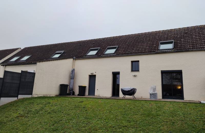 Maison 4 pièces d'environ 100 m2 quartier calme VAL DE REUIL  