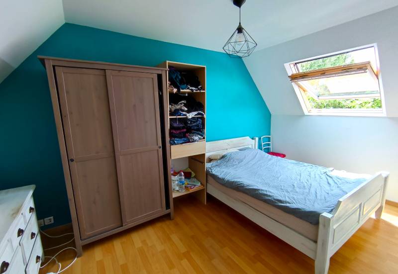 Maison lumineuse à Vendre de 122m², 5 chambres dont une chambre en Rez-de-chaussée, au calme et beau jardin sans vis à vis avec terrasse sous abri à LOUVIERS