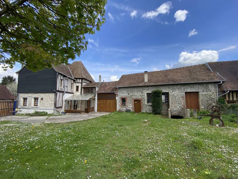 Maison 5 pièces 107m² SAINT ETIENNE DU VAUVRAY  