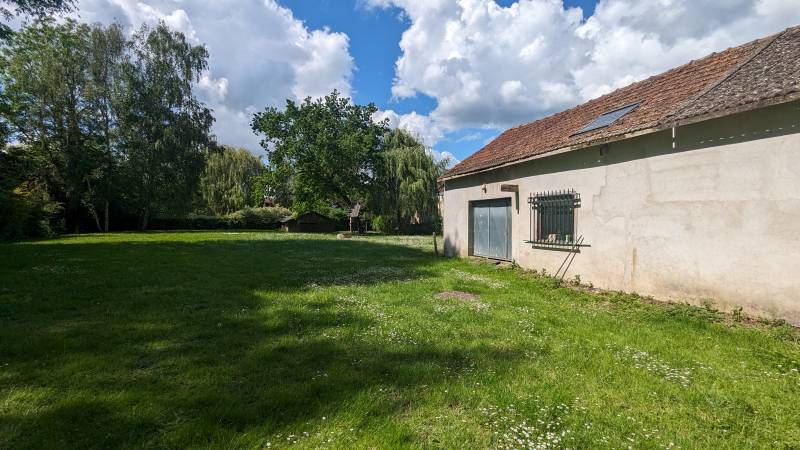 Terrain rare à la vente Le Vaudreuil (27100) dans l'Eure