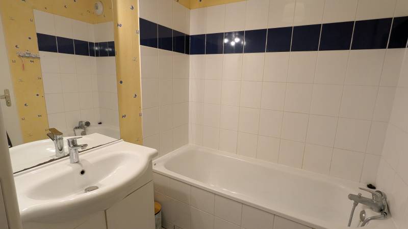 Appartement T2 lumineux avec place de parking à Val-de-reuil (27100) - Normandie