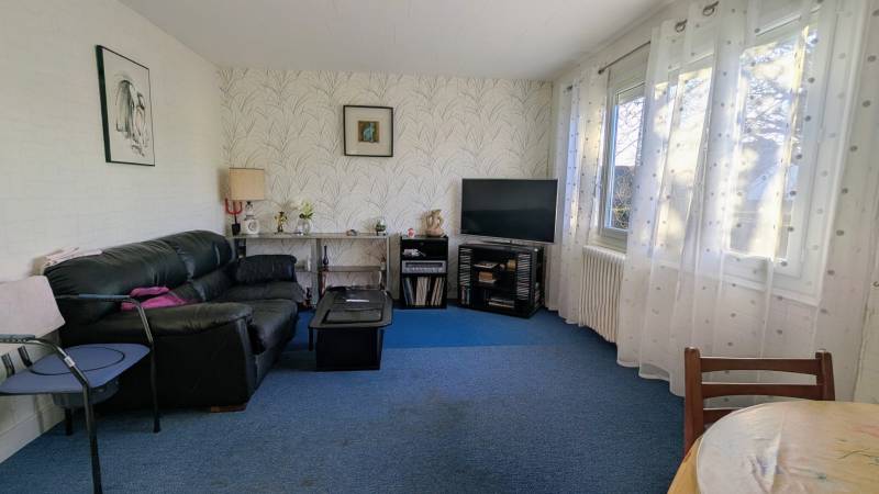 Maison T3 à vendre – 2 chambres – Sous-sol complet – Saint-Étienne-du-Vauvray