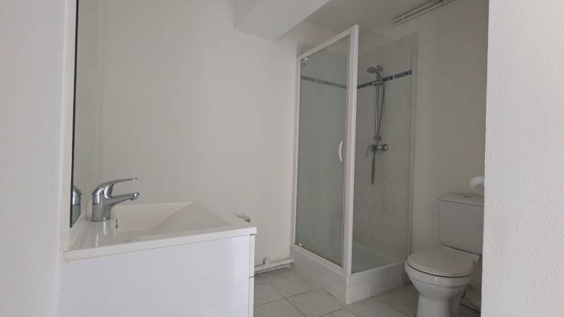 Appartement T1 avec jardinet et terrasse à Louviers – Idéal investisseur