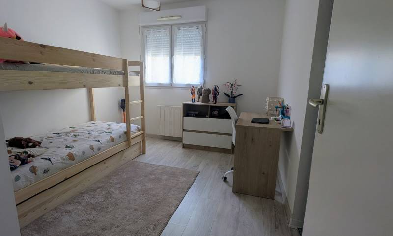 Appartement T3 vendu loué – Résidence récente et sécurisée à Val-de-Reuil