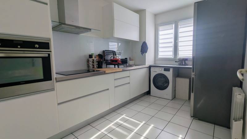 Appartement T3 vendu loué – Résidence récente et sécurisée à Val-de-Reuil