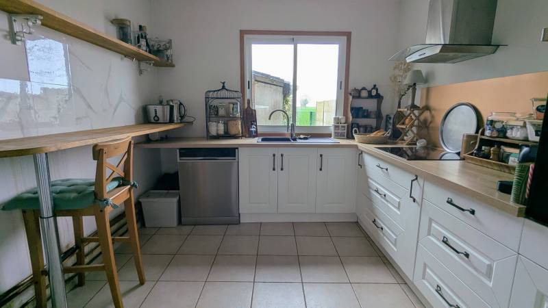 Maison normande vivable de plain-pied avec nombreuses dépendances - Iville (27)