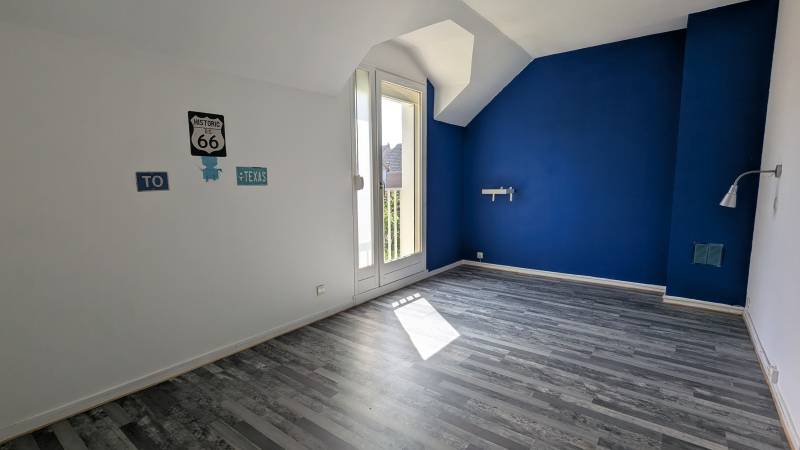 Maison à vendre Val-de-Reuil – 107 m² – 3 chambres – Jardin – Garage – Proche gare
