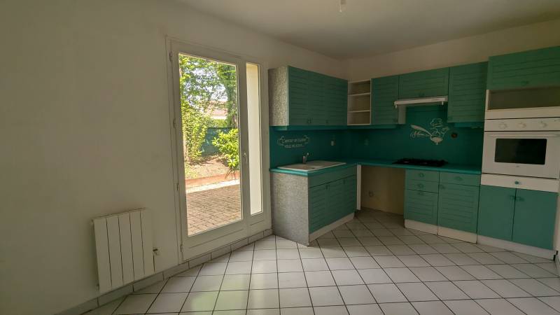 Maison à vendre Val-de-Reuil – 107 m² – 3 chambres – Jardin – Garage – Proche gare