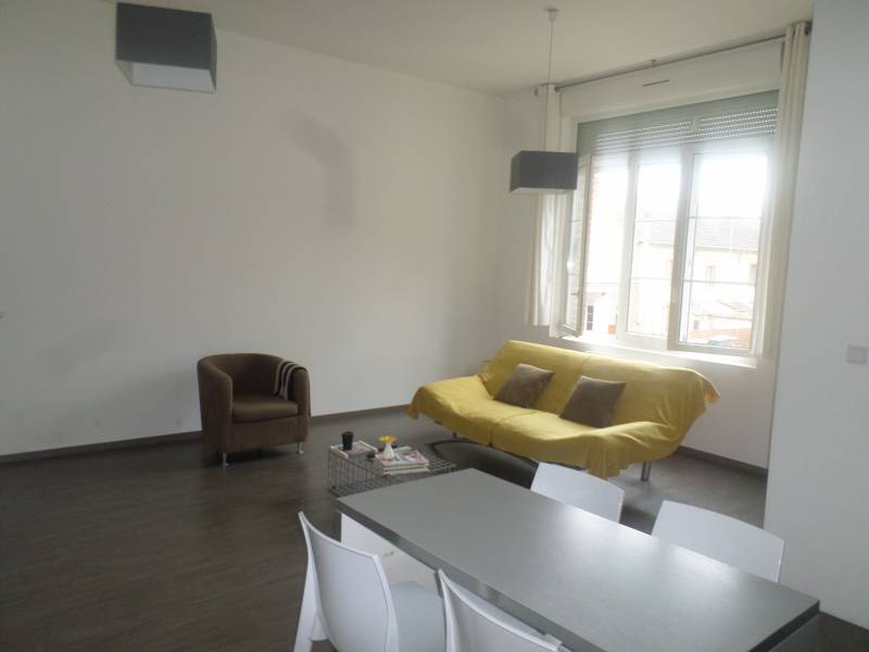Vends appartement lumineux de 65 m² avec 2 chambres à Saint Pierre du vauvray (27430)