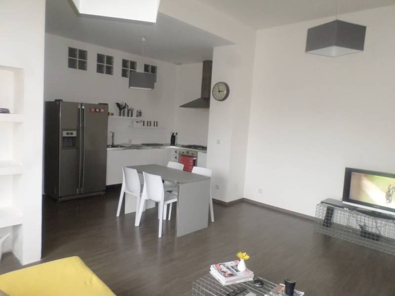 achetez un appartement avec une cuisine ouverte sur la commune de saint Pierre du vauvray (27430)