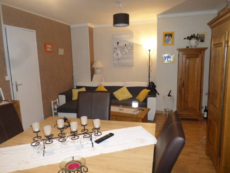 Achetez cet appartement avec séjour à Léry 27690