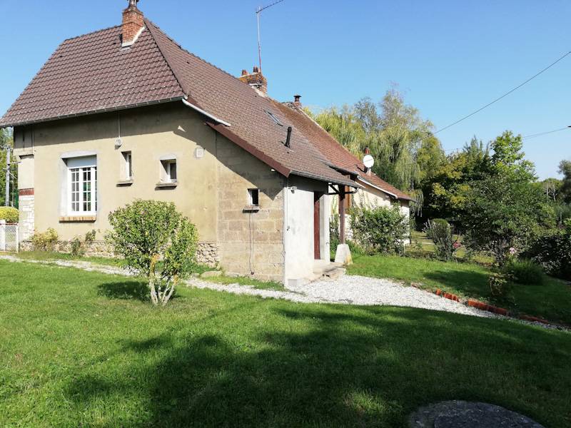 Maison d'habitation avec trois chambres