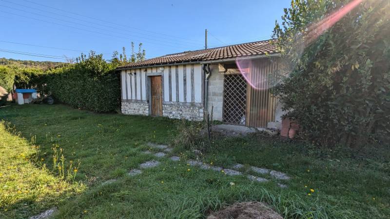 Maison Normande et atypique située à Incarville (27400) dans l'Eure en Normandie