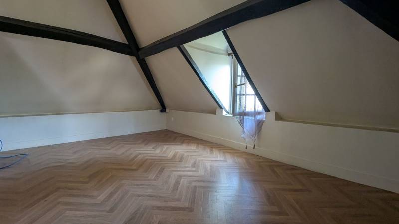 Maison indépendante avec jardin et bâtiment - Louviers