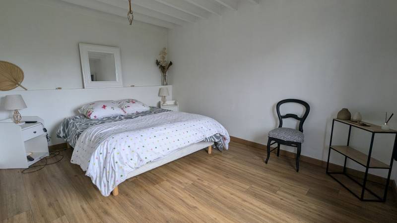 Maison normande vivable de plain-pied avec nombreuses dépendances - Iville (27)