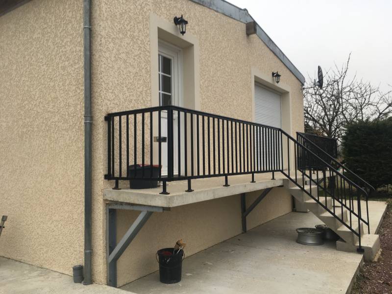 Maison T4 rénovée AILLY (27)  