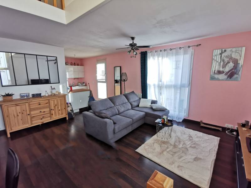 Appartement T3 en duplex Val de Reuil  