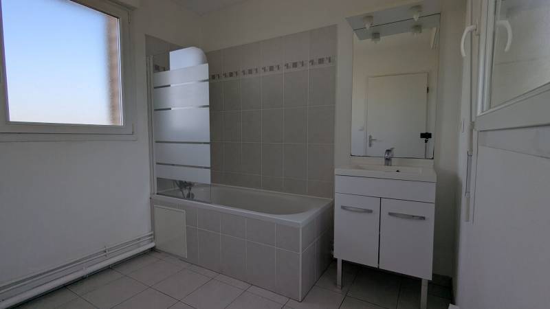 Maison 2 chambres avec jardin et parking – Résidence récente, Louviers – Exclusivité Immo de France