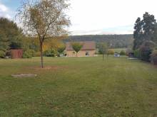 Vends maison récente normande sur sous sol complet avec un jardin paysagé de 6000 m² dominant la vallée d'Eure sur la commune d'Amfreville sur iton (27400)